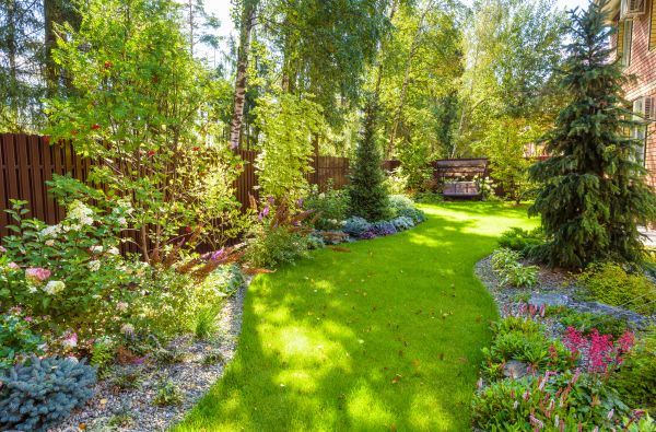 Monthly Garden Maintenance in Saint Petersburg