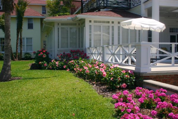 Deck Landscaping Service in Saint Petersburg