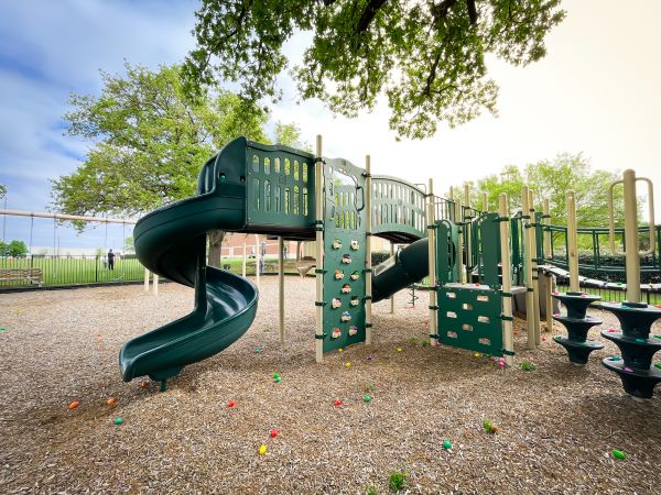 Playground Mulch Service in Saint Petersburg